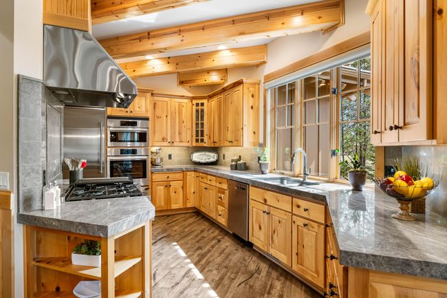 Kitchen | Image 11