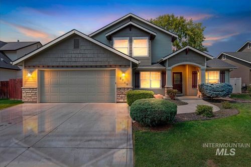 2710 W Crossland Dr, Meridian, ID, 83646-8379 | Card Image