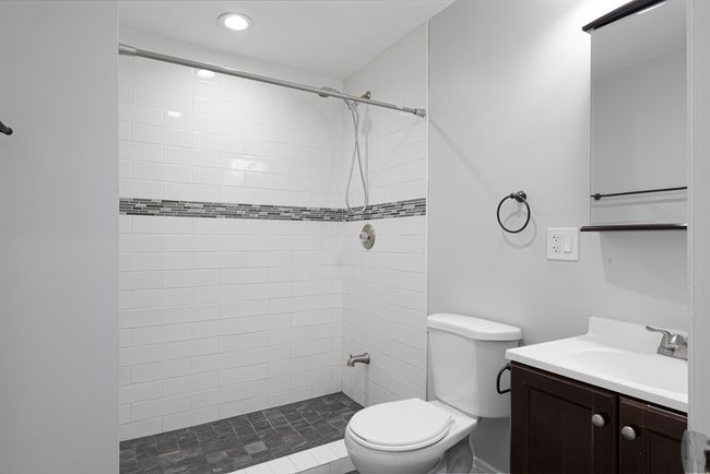 APT-105 - 1608 W Sherwin Ave, Condo with 0 bedrooms, 1 bathrooms and null parking in Chicago IL | Image 9