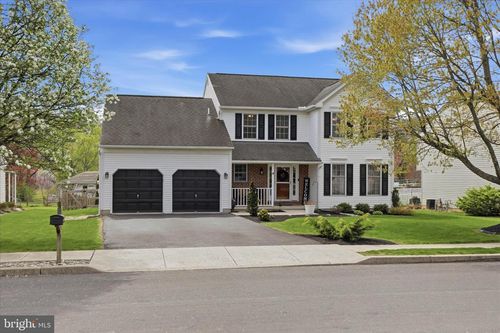 3 Sharon Ln, WERNERSVILLE, PA, 19565-9465 | Card Image