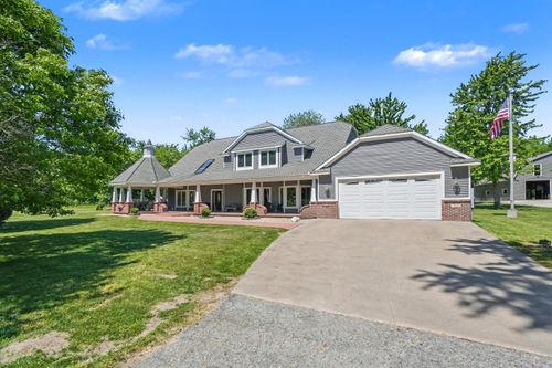 1662 66th St, Fennville, MI, 49408-8913 | Card Image