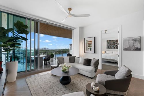 1005-5775 Collins Ave, Miami Beach, FL, 33140 | Card Image