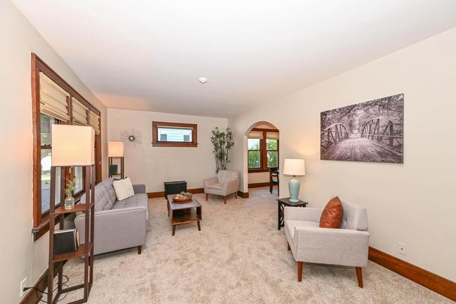 318 Hyde Park Avenue, House other with 3 bedrooms, 1 bathrooms and null parking in Waukesha WI | Image 5