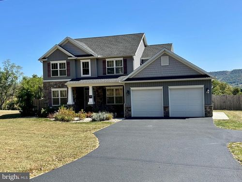 741 S River Rd, HALIFAX, PA, 17032-9136 | Card Image