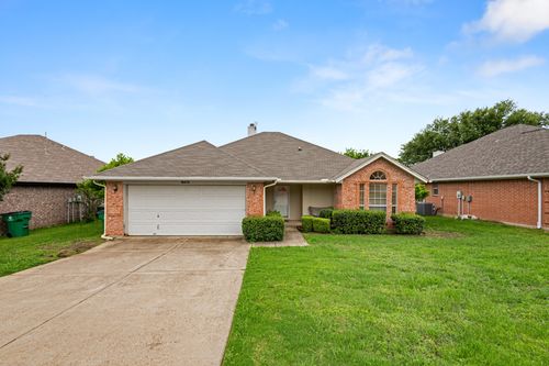 620 Troxell Blvd, Rhome, TX, 76078-4402 | Card Image