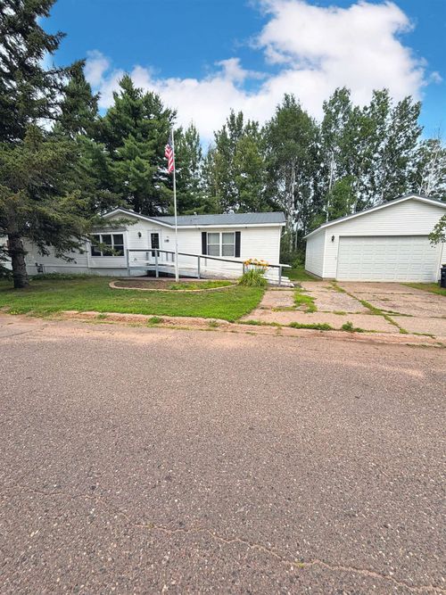116 Spruce St, Ashland, WI, 54806-2260 | Card Image