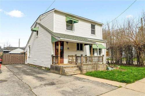 66 E 32nd St, Hamilton, ON, L8V3R9 | Card Image