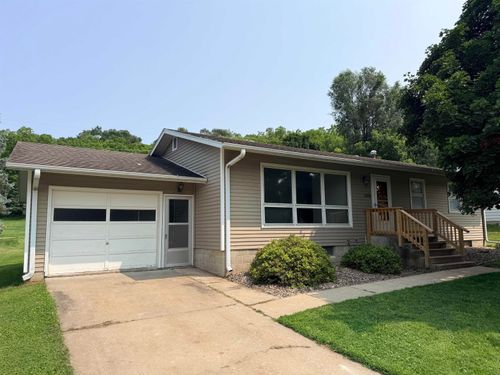 1108 S Mill St, Decorah, IA, 52101-2434 | Card Image