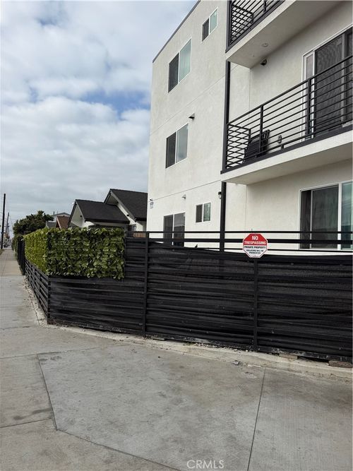 1400 57 Street W, Los Angeles, CA, 90062 | Card Image