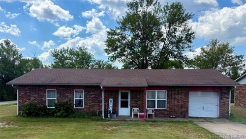 815 E Tutt St, Henryetta, OK, 74437-7891 | Card Image