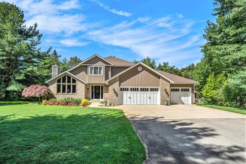 5159 Coltons Run, West Olive, MI, 49460-9329 | Card Image