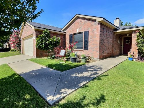 13621 Ponderosa Ranch Rd, Roanoke, TX, 76262-4533 | Card Image