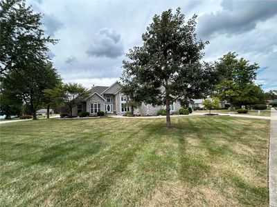 9 Fox Mill Drive, House other with 3 bedrooms, 3 bathrooms and 6 parking in Maryville IL | Image 3