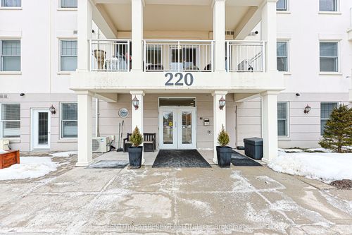 211-220 Main St N, Uxbridge, ON, L9P0B6 | Card Image