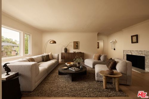 241 S Bentley Avenue, Los Angeles, CA, 90049 | Card Image