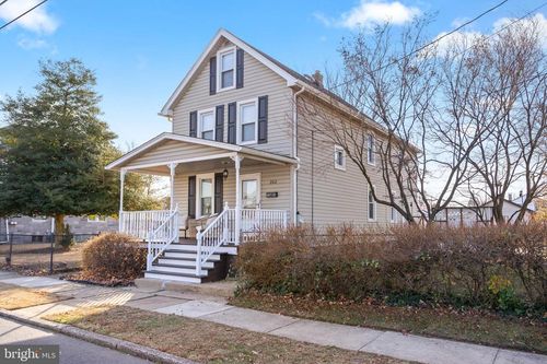 212 W 3rd St, Florence, NJ, 08518-1919 | Card Image