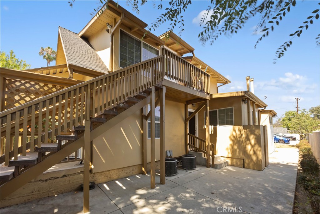 Residential Income in Pasadena 3
