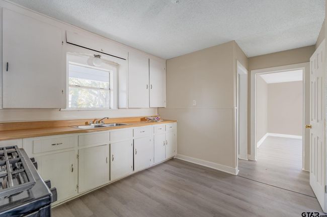 821 &amp; 827 Shaw (7 Units), Home with 0 bedrooms, 0 bathrooms and null parking in Tyler TX | Image 16