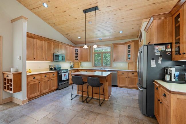 677 County Road 60, House other with 3 bedrooms, 3 bathrooms and null parking in Grand Marais MN | Image 28