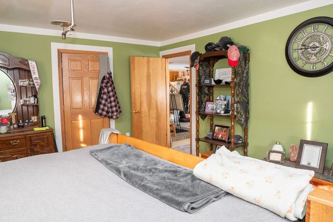 4288 W Skating Rink Rd, House other with 6 bedrooms, 2 bathrooms and null parking in Milroy IN | Image 20