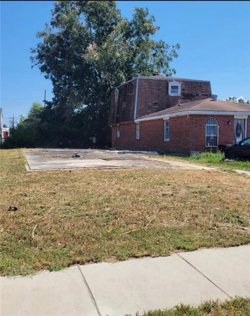 2335 Lamanche St, New Orleans, LA, 70117-2739 | Card Image