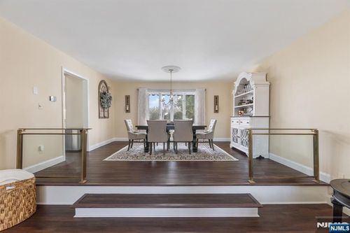 212 Burton Ave, Hasbrouck Heights, NJ, 07604-2004 | Card Image