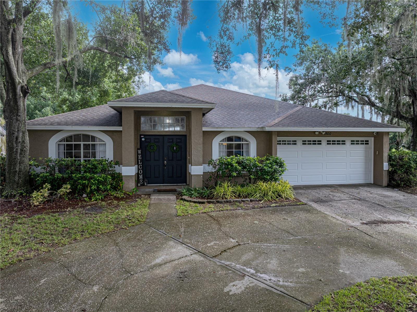 Paddock Dr, Plant City, FL 33566