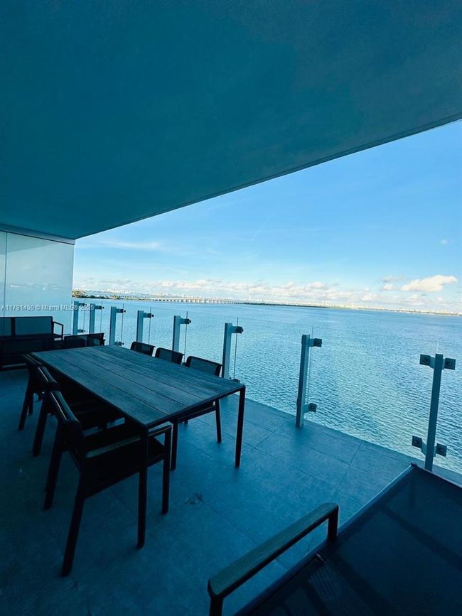 UNIT-803 - 700 Ne 26 Th Ter, Condo with 2 bedrooms, 2 bathrooms and null parking in Miami FL | Image 6