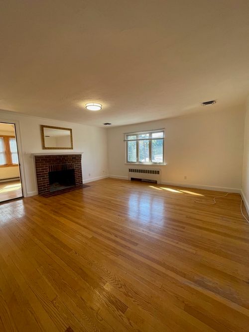 2-275 Tappan St, Brookfield, MA, 02446 | Card Image