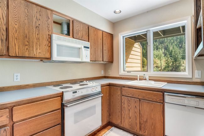Kitchen | Image 18