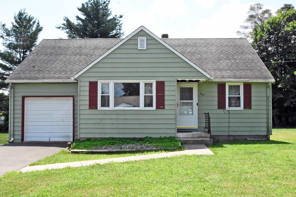 15th St, Elmira, NY 14903