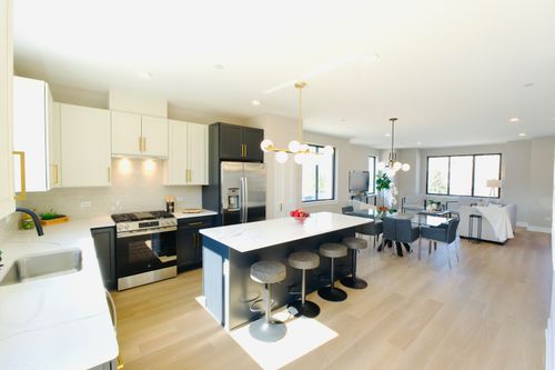171-171 Pointe Dr, Northbrook, IL, 60062-1000 | Card Image
