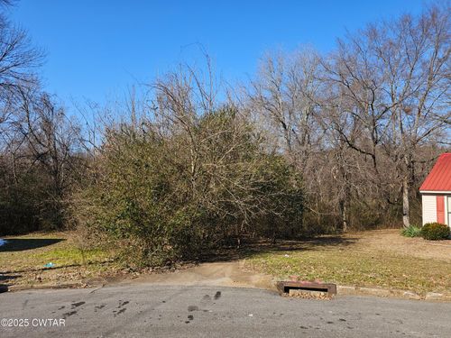 69 Honey Bear Cv, Jackson, TN, 38305-2455 | Card Image