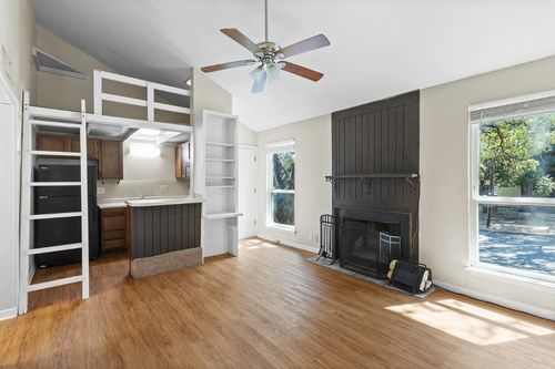apt-205-1000 W 26th St, Austin, TX, 78705-4333 | Card Image