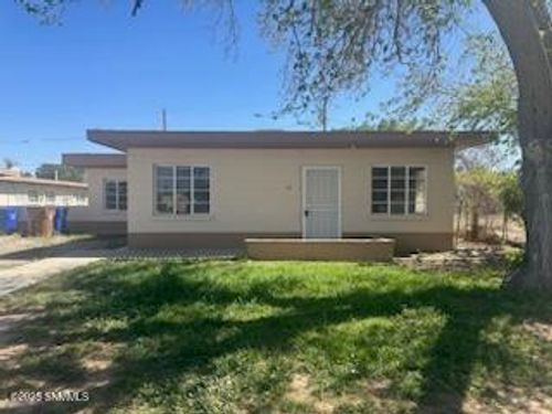 425 W Chestnut Ave, Las Cruces, NM, 88005-2021 | Card Image