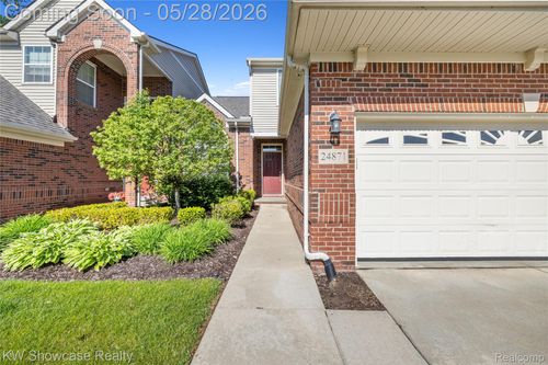 47-24871 Valleywood Dr, South Lyon, MI, 48178-8028 | Card Image