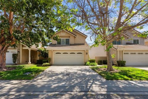 8728 Carlton Dr, Inglewood, CA, 90305-2209 | Card Image