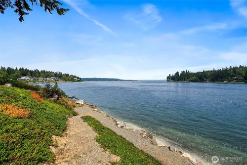 17274 Angeline Avenue South Ne, Suquamish, WA, 98392-9746 | Card Image