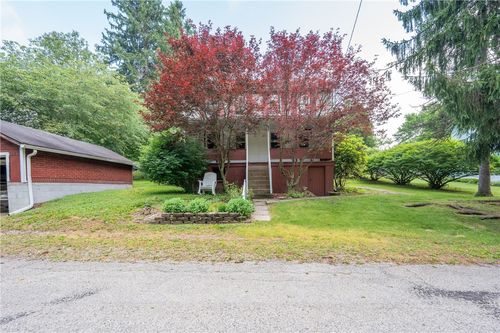 132 Coal Hollow Rd, Greensburg, PA, 15601-8927 | Card Image