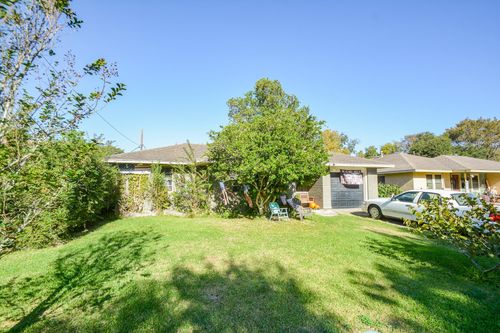 315 Greenwood Dr, Hitchcock, TX, 77563-1413 | Card Image