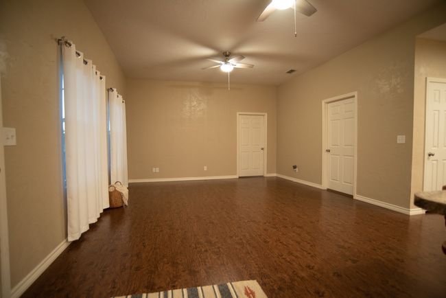 B - 1118 E Goode St, House other with 2 bedrooms, 1 bathrooms and null parking in Quitman TX | Image 5