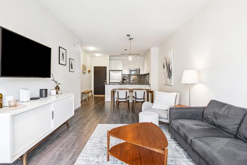 516-2665 Mountain Highway, North Vancouver, BC, V7J0A8 | Card Image