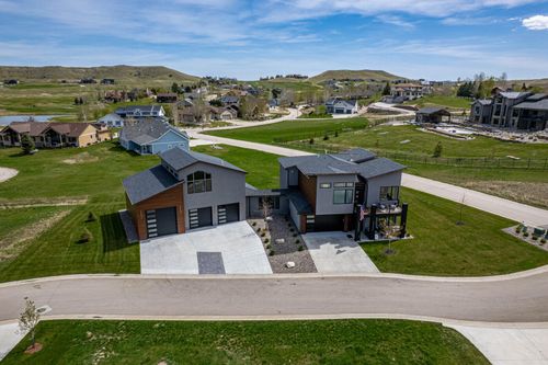 5 St Andrews Ln, Sheridan, WY, 82801-8732 | Card Image