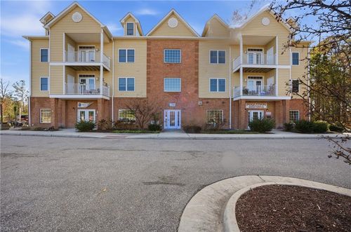 apt-303-200 Fountains Ln, Poquoson, VA, 23662-2067 | Card Image