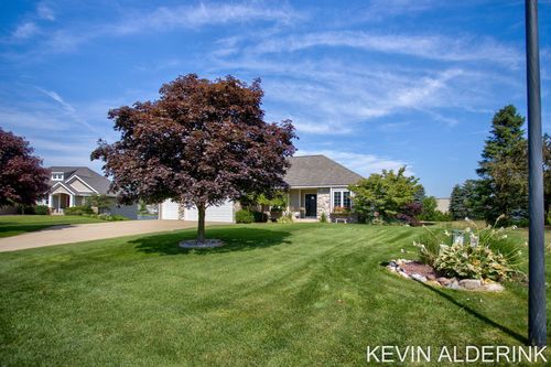 9325 Garden View Drive, Zeeland Charter Township, MI, 49464 | Card Image
