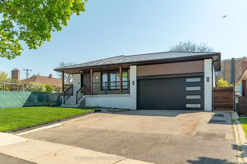21 Mayberry Rd, North York, ON, M3N2A5 | Card Image