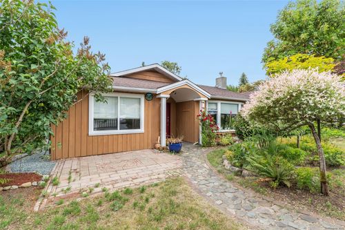 812 Beach Rd, Qualicum Beach, BC, V9K1S1 | Card Image