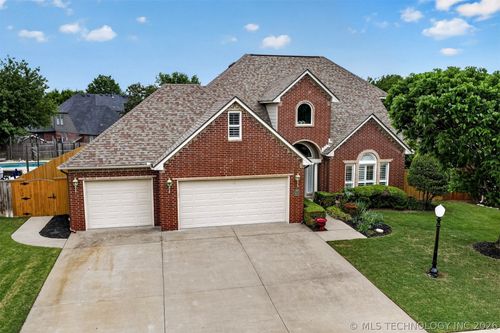 9305 N 101st East Avenue, Owasso, OK, 74055 | Card Image
