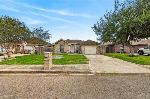 802 Thelma Dr, Edinburg, TX, 78539-5893 | Card Image