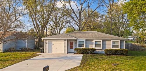 3804 Shadybrook Ln, Lawrence, KS, 66047-3826 | Card Image